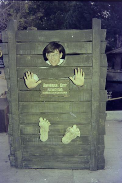 Universal S Feedrom Train 1976-04-IMG00025